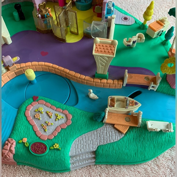 Vintage Blue Bird 1996 Polly Pocket Magical Movin’ Pollyville Boutique - Picture 10 of 14